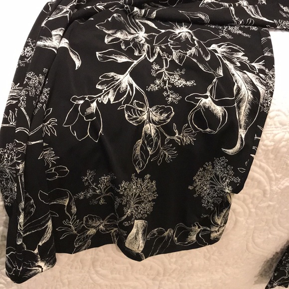 Black floral jumpsuit - Picture 2 of 5